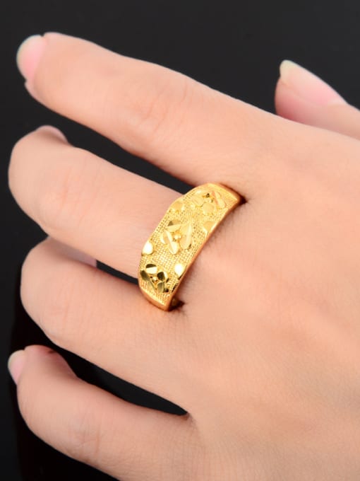 Yi Heng Da Women Luxury Flower Pattern Gold Plated Copper Ring 1