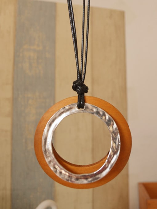 Dandelion Ethnic Style Wooden Round Necklace 0