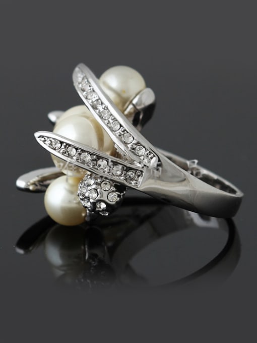 Wei Jia Exaggerated Artificial Pearls Rhinestones Alloy Ring 1