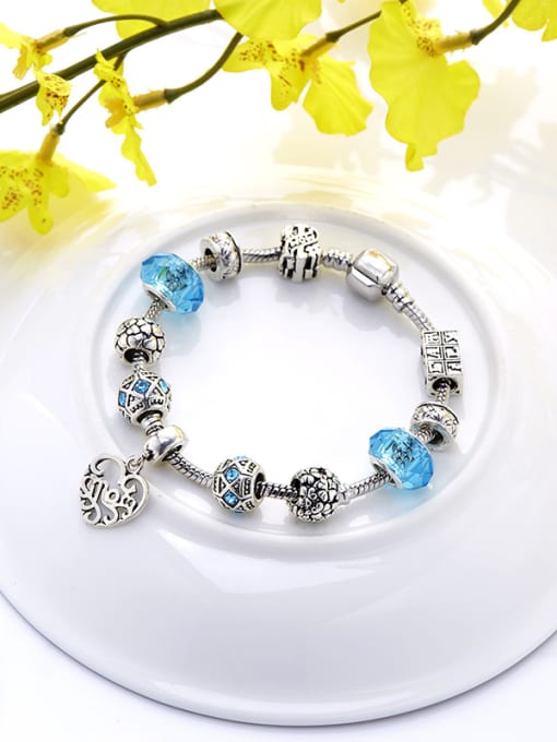 Silvery Blue Heart Shaped Glass Stone Bracelet