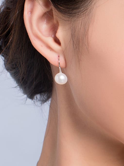 EVITA PERONI Round Freshwater Pearl Stud drop earring 1