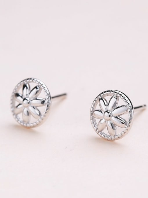 One Silver Women Exquisite Flower Shaped stud Earring 2