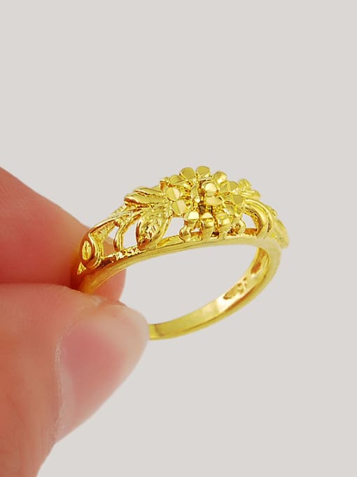 Yi Heng Da Fashion Hollow Flower Shaped Gold Plated Ring 2