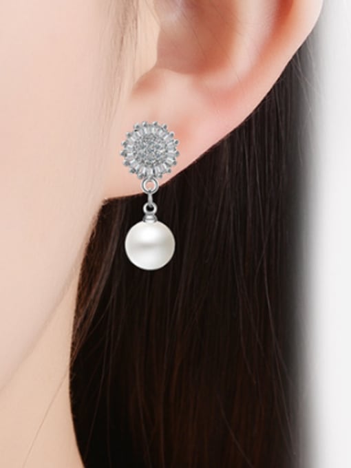 AI Fei Er Fashion Shiny Zirconias-covered Flower Imitation Pearl Stud Earrings 1