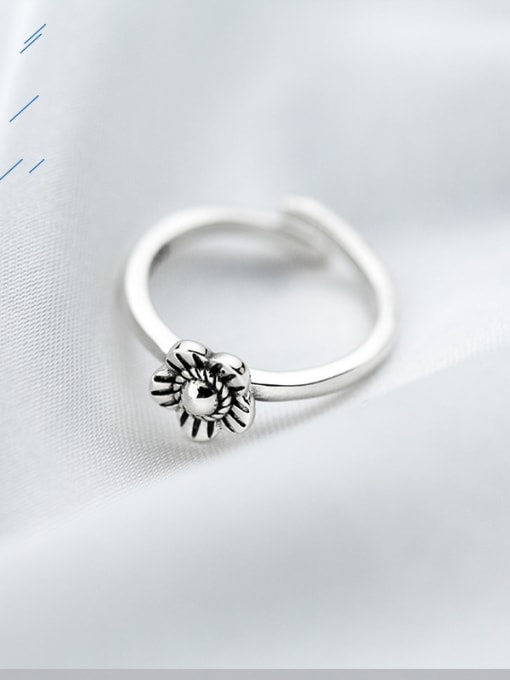 white Vintage Flower Shaped S925 Silver Open Design Ring