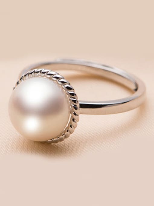 EVITA PERONI Simple Freshwater Pearl Ring 2