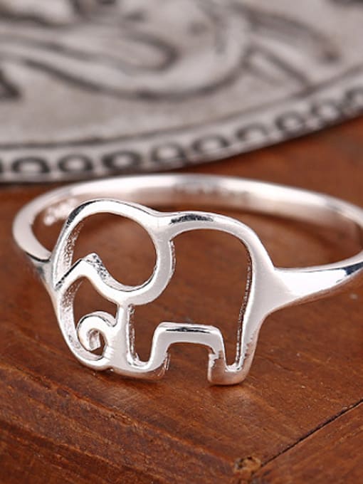 Peng Yuan Personalized Hollow Elephant Midi Ring 1