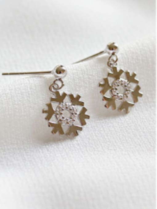 DAKA Sterling silver fashion micro-inlaid snowflake zircon earrings 3