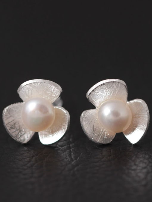 SILVER MI Flower Freshwater Pearls stud Earring 1