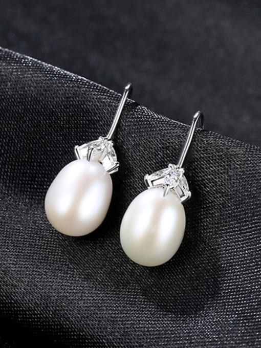 White Pure silver with 3A zircon natural freshwater pearl studs