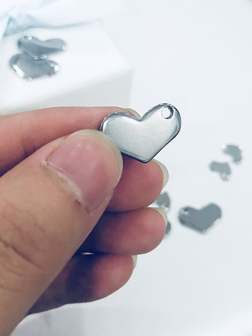 (1)  18.6*12.2mm Stainless Steel With heart Charms