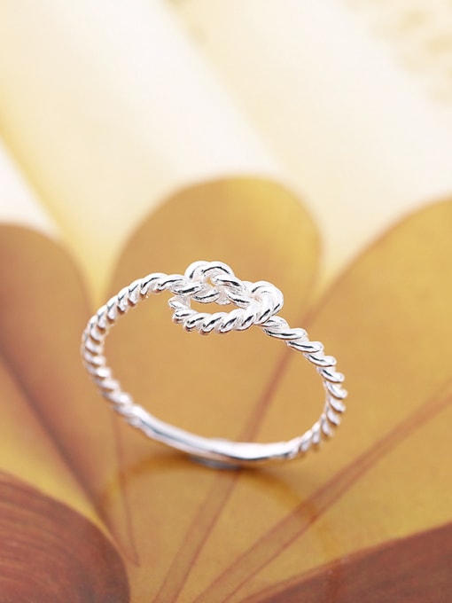 kwan Twisted Silver Wedding Accessories Fashion Ring 1