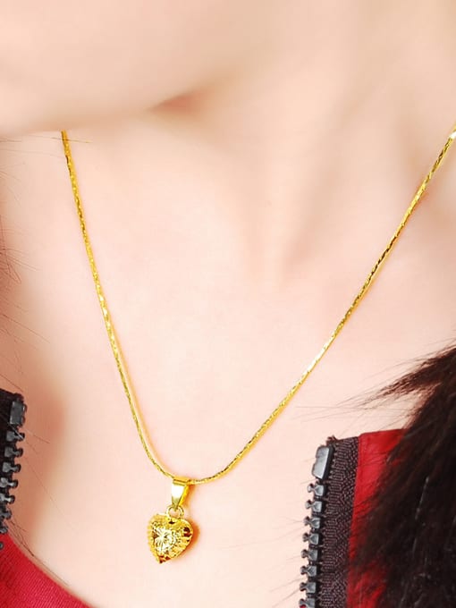 Yi Heng Da Elegant 24K Gold Plated Heart Shaped Necklace 1