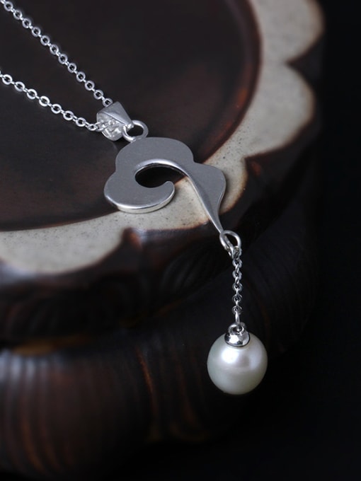 SILVER MI Clouds Freshwater Pearl Clavicle Necklace 1