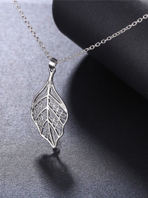 Ronaldo Exquisite Platinum Plated Leaf Shaped Necklace 2