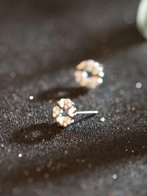 kwan Love Heart Flower Zircons Stud Earrings 1