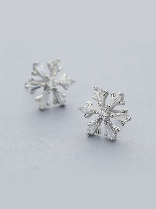 One Silver Elegant Snowflake Shaped Zircon Earrings