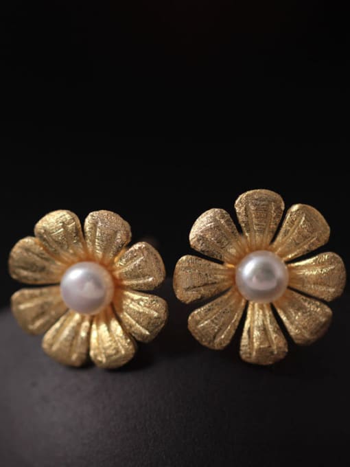 SILVER MI Freshwater Pearls Flower Women stud Earring