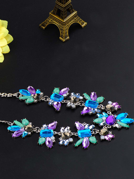 Qunqiu Exaggerated Rhinestones-sticking Butterfly Alloy Necklace 1