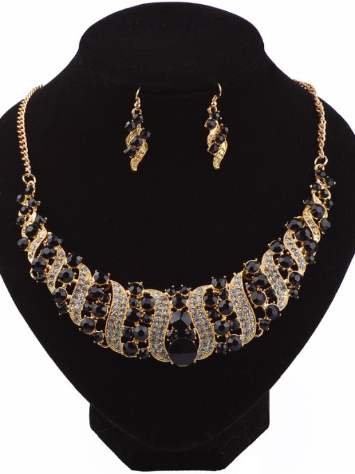 Black Exaggerated Cubic Crystals White Rhinestones Alloy Two Pieces Jewelry Set
