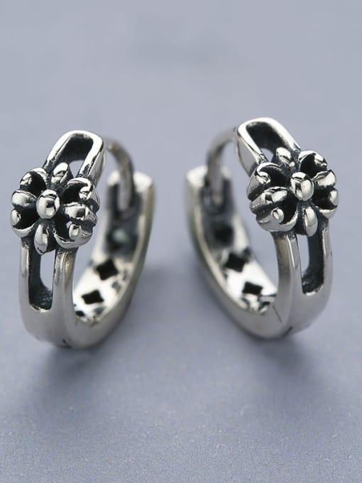 One Silver Thai Sliver Flower Shaped Clip Earrings 2