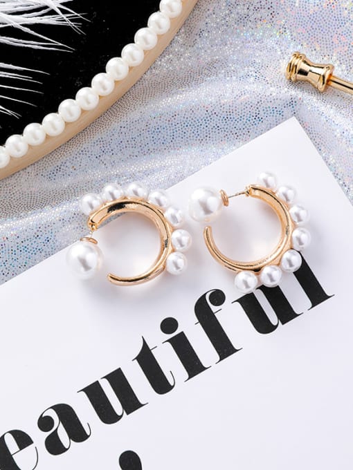 gold Alloy With Gold Plated Fashion Round  Imitation Pearl Stud Earrings