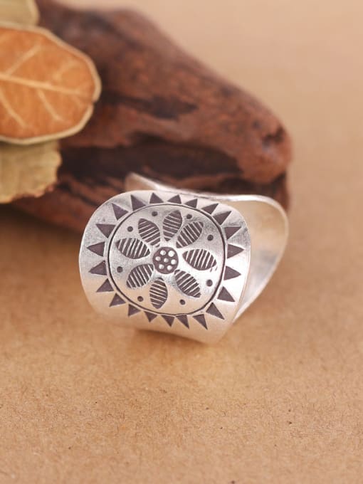 Peng Yuan Punk Silver Handmade Flower-etched Ring 2