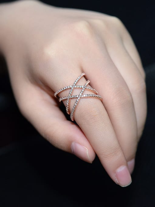 ALI Trend fashion luxurious line cross ring 3