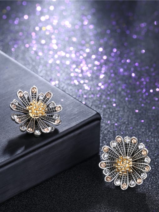 Double Color Creative Chrysanthemum Shaped 18K Gold Plated Rhinestone Stud Earrings