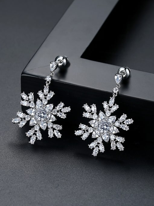 BLING SU Copper With Platinum Plated Delicate Snowflake Cluster Earrings 1