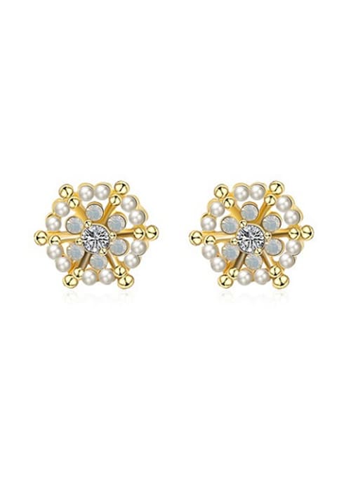 Ronaldo Exquisite Flower Shaped Artificial Pearl Stud Earrings 0