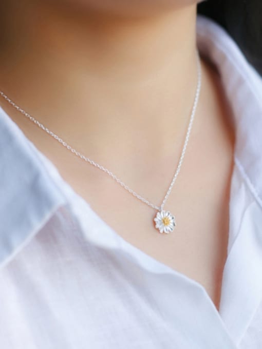 Rosh S925 silver beautiful daisy necklace 1