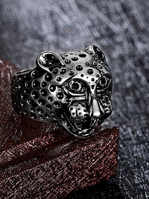 Ronaldo Personality Leopard Shaped Stainless Steel Men Ring 2