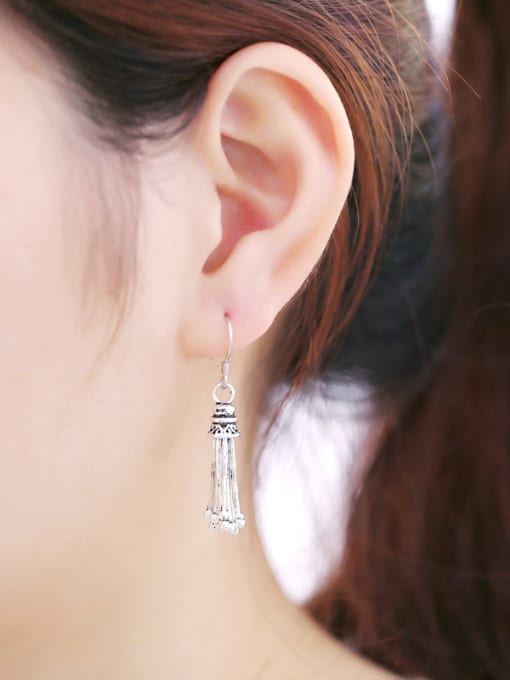 Peng Yuan Retro Tassels hook earring 1