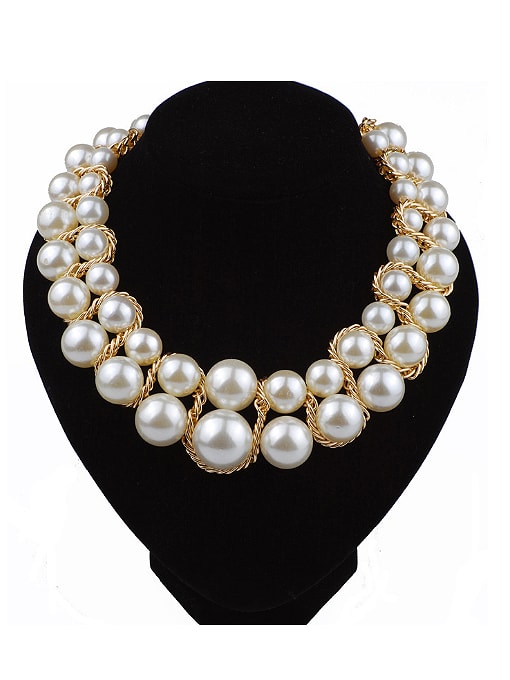Qunqiu Exaggerated Gold Plated Imitation Pearls Alloy Necklace 0