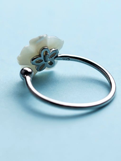 Rosh Elegant Open Design Flower Shaped Shell Silver Ring 2
