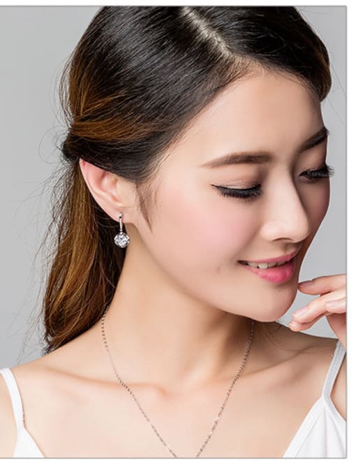 Ya Heng AAA Zircons Fashion Women Stud Earrings 1