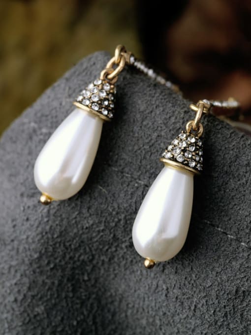 KM Exquisite Artificial Pearl Alloy stud Earring 3