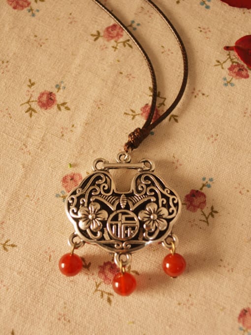 Dandelion Retro Locket Shaped Red Beads Necklace 0