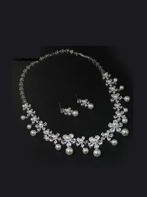 White Flower Elegant Two Pieces Jewelry Set