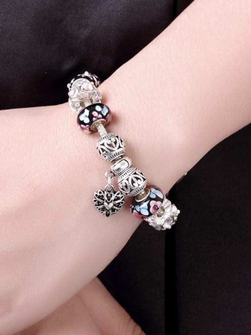 OUXI Retro Decorations Flowery Black Glass Beads Bracelet 1