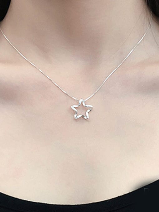 Peng Yuan Fashion Five-pointed Star Silver Necklace 1