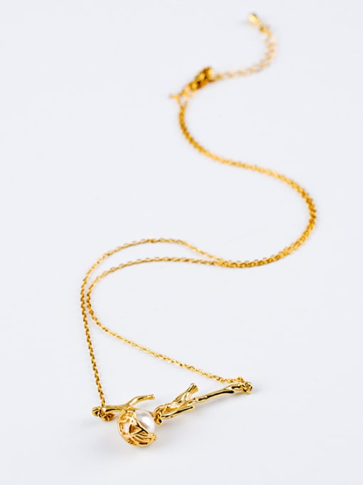 golden Elegant Bird Shaped Artificial Pearl Necklace