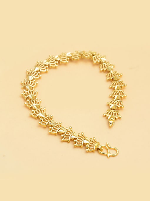 golden Trendy Crown Shaped Women Bracelet