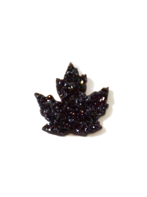 Black Simple Maple Leaf Natural Crystal Pendant