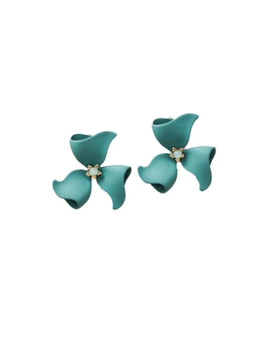 C Green Alloy With Platinum Plated Simplistic Flower Stud Earrings