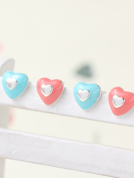 kwan Color Glue Heart-shape Stud Earrings 1