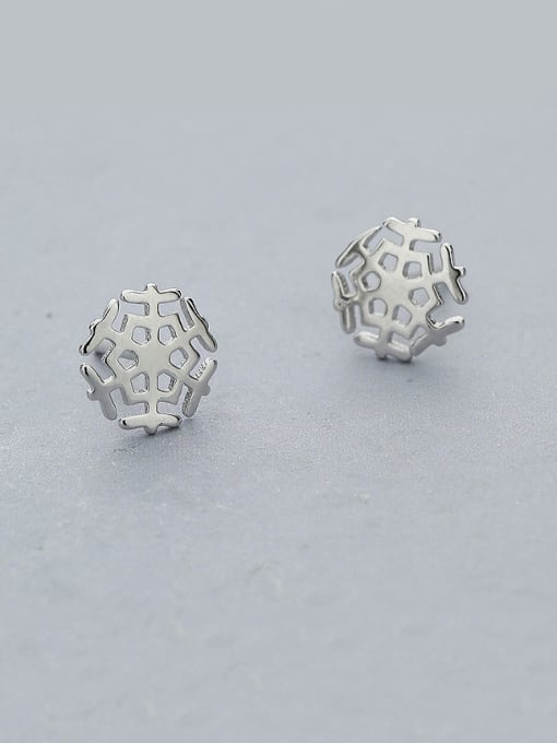 One Silver Exquisite Snowflake Shaped Stud Earrings 0