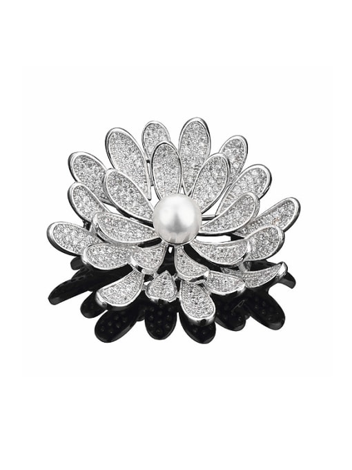 Wei Jia Fashion Artificial Pearl Cubic Zirconias-covered Flower Brooch