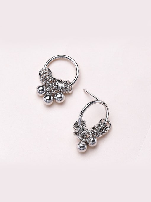 White Fashionable Round Shaped stud Earring